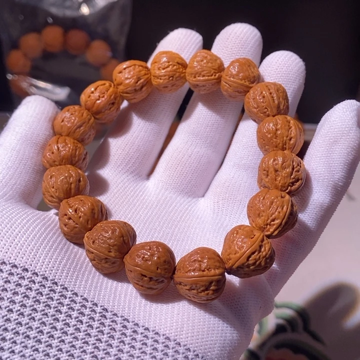文玩核桃手串……27