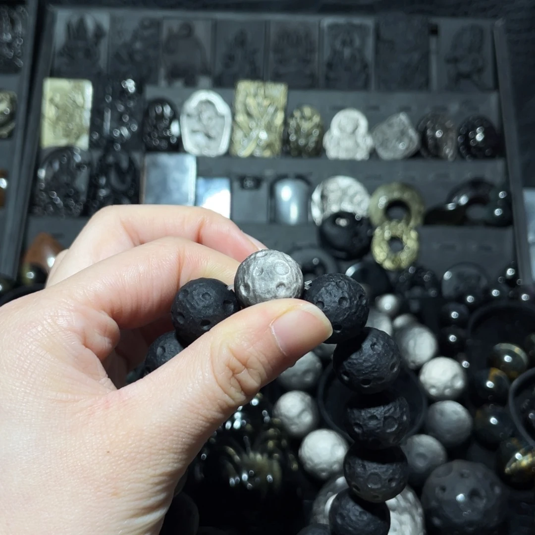 阿***宠黑曜岩未镶嵌珠宝奇石