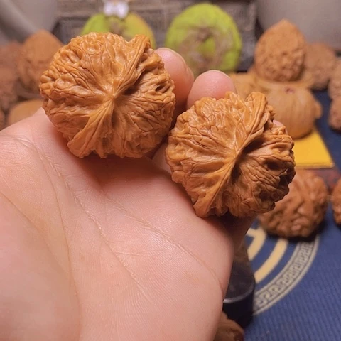 文玩核桃吊坠42苹果园