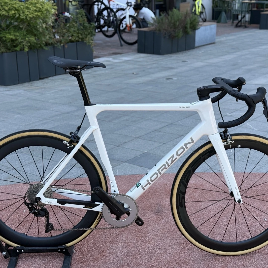 公路自行车碳纤维自行车攻队xl码适合183-195左右
