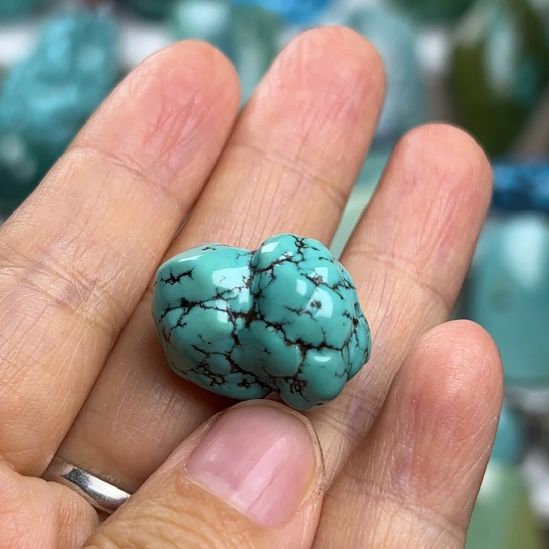 绿松石未镶嵌天然原矿绿松石