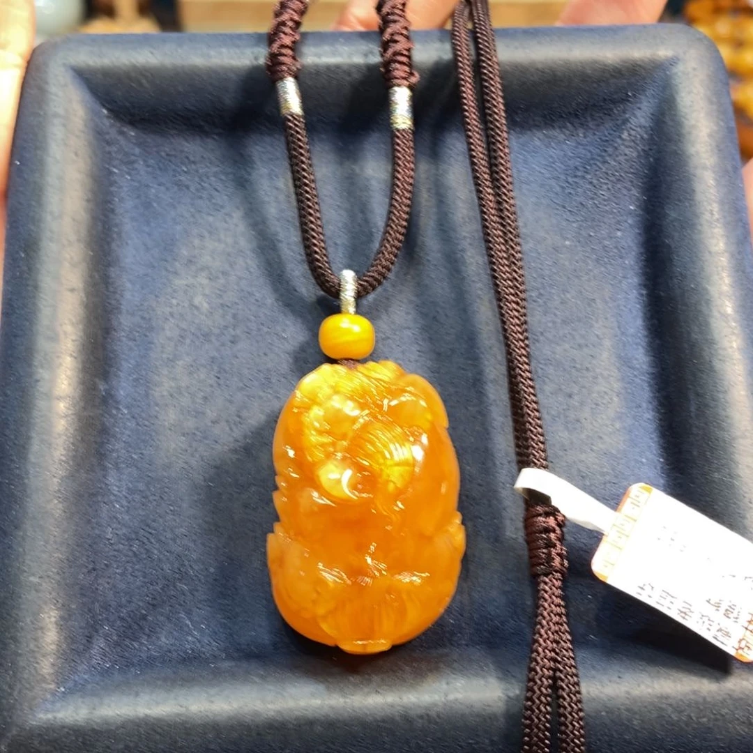 未镶嵌颈饰琥珀蜜蜡