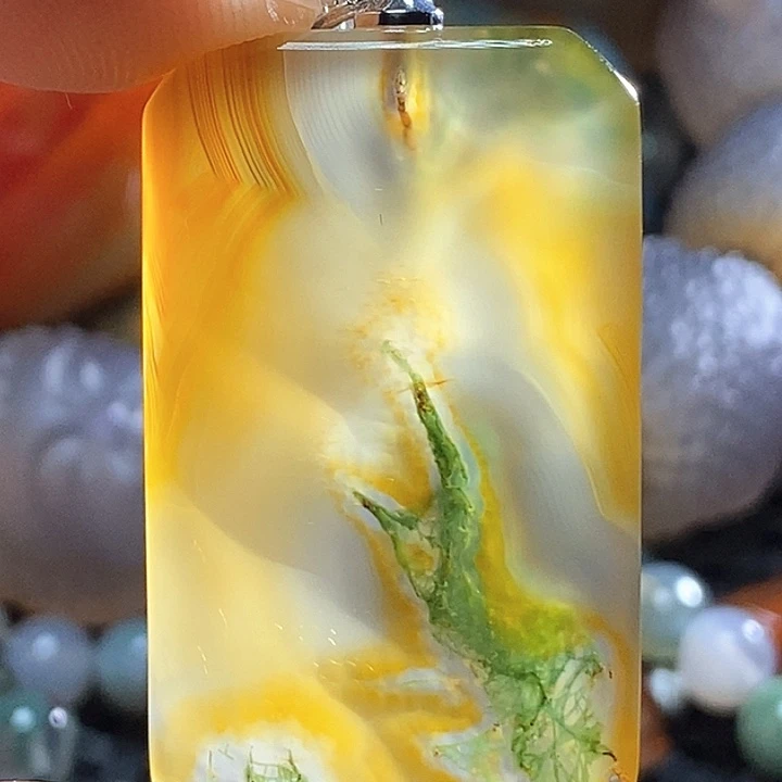正***存玛瑙/玉髓未镶嵌颈饰