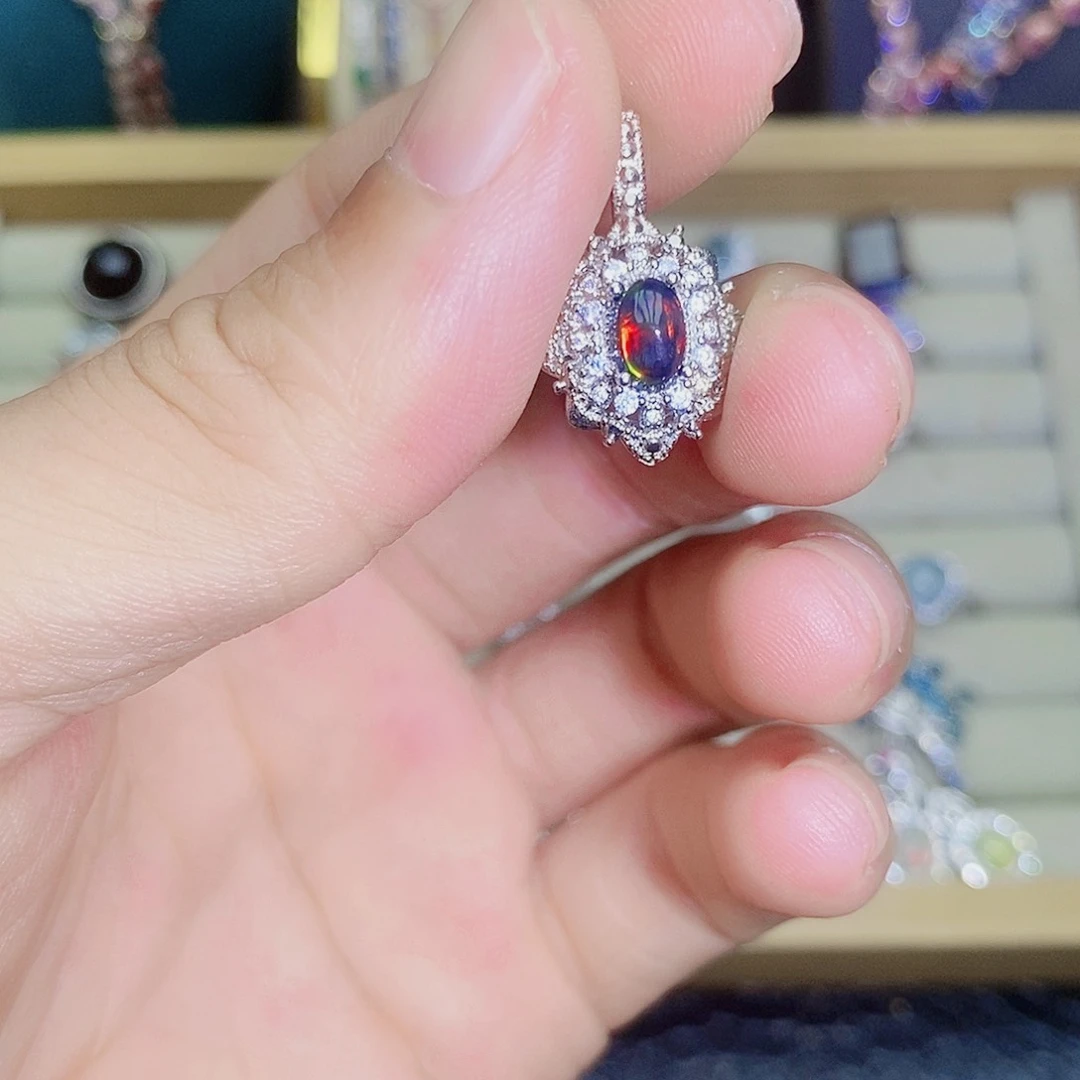 银S925镶嵌欧泊吊坠(不含链)