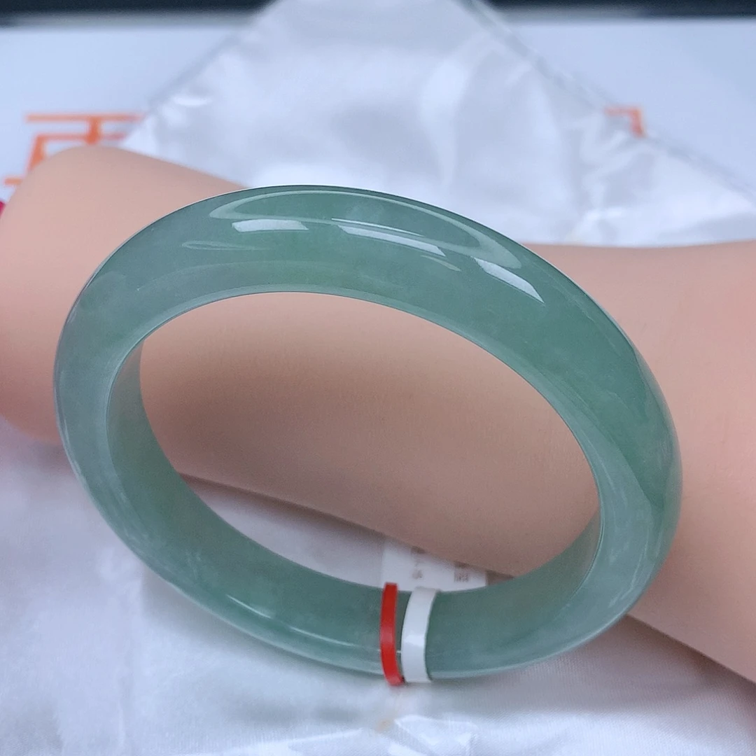 【闪购商品】未镶嵌手镯翡翠，57