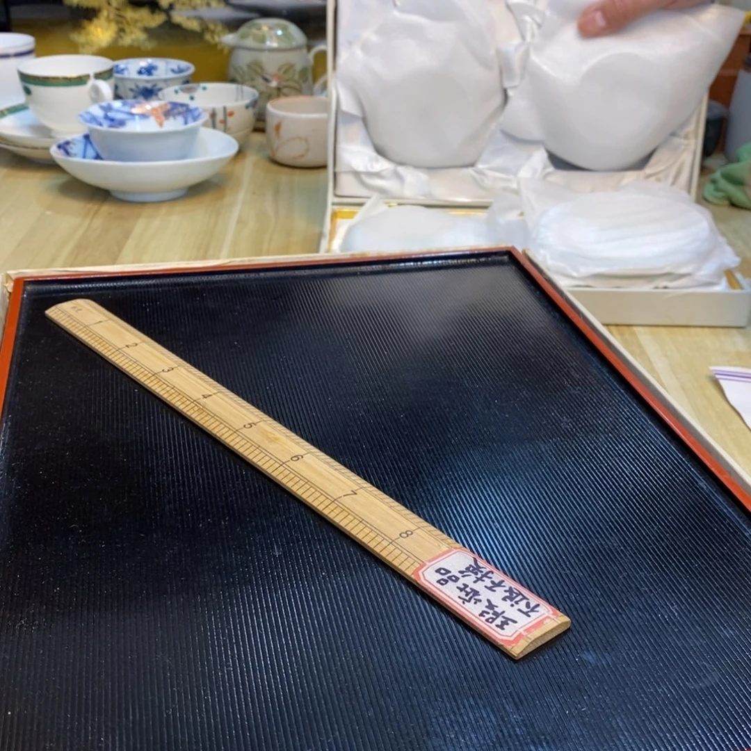 小****瓷片易雅集工艺品有限公司