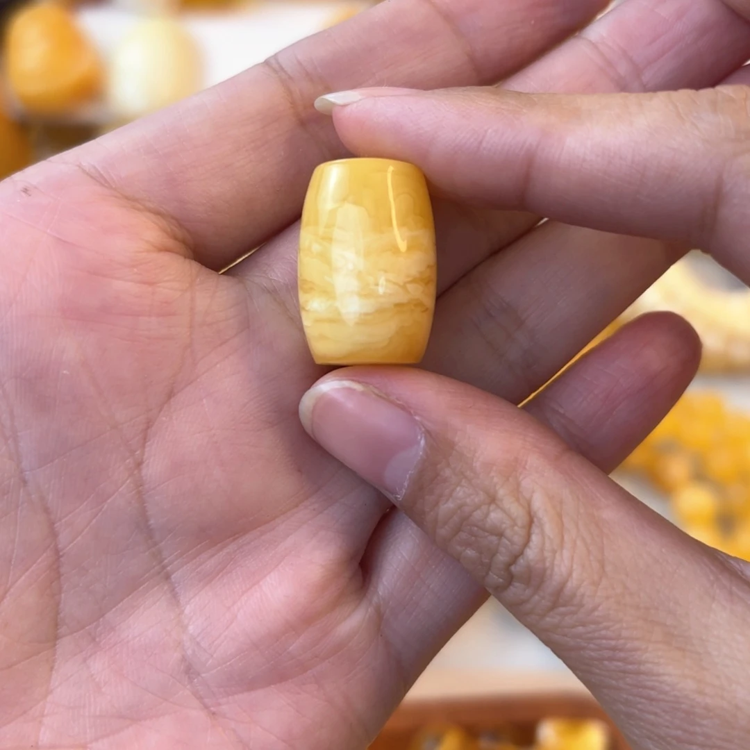 琥珀颈饰未镶嵌蜜蜡