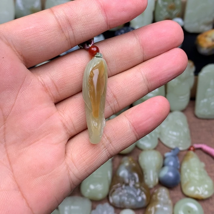 和田玉（糖玉）未镶嵌颈饰