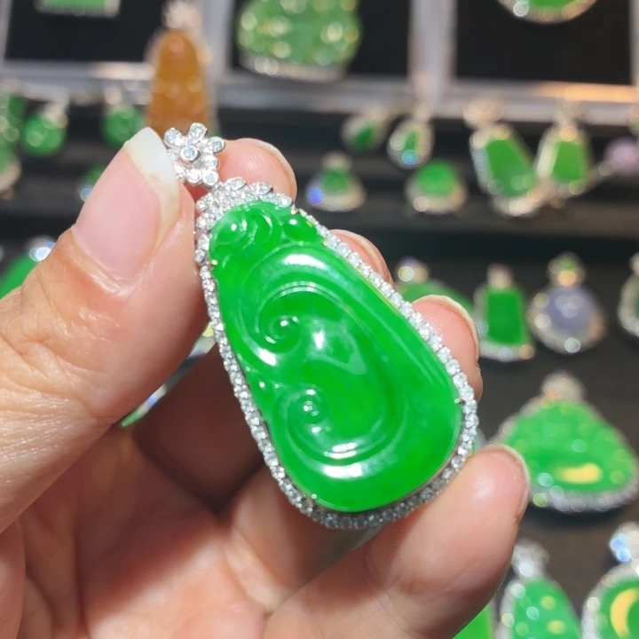 翡翠18K金镶嵌吊坠(不含链)翡翠