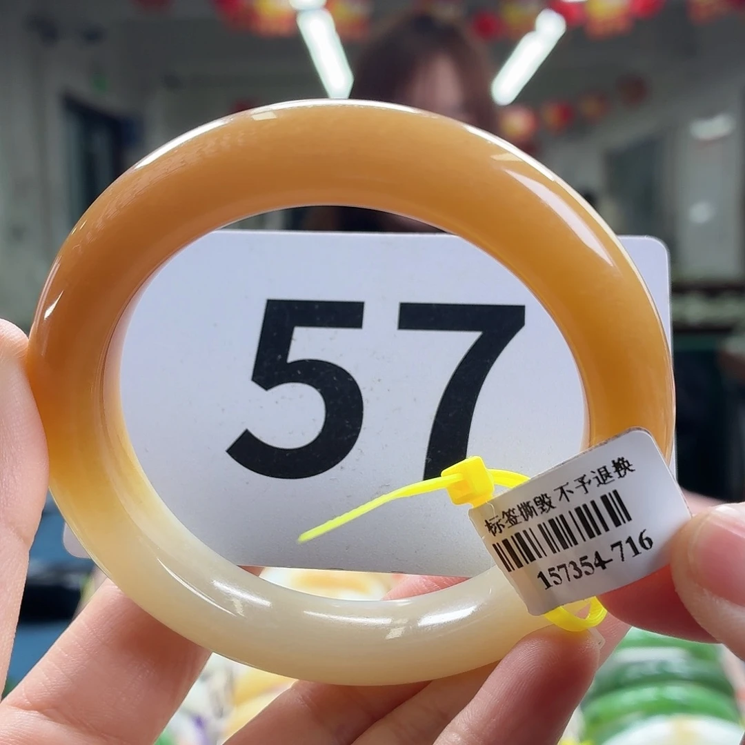 幸***家和田玉未镶嵌手镯