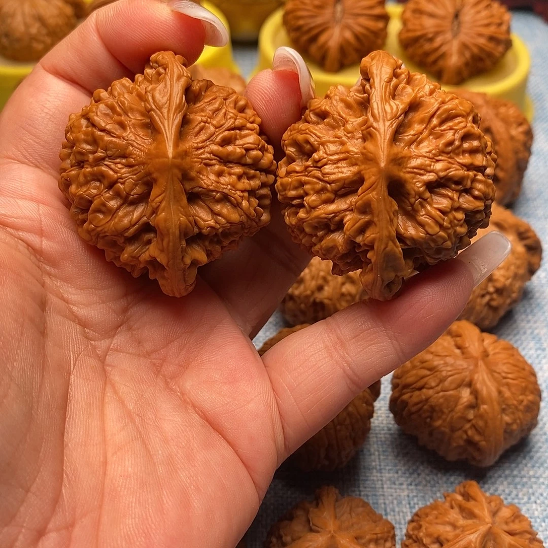 自****文玩核桃把件毕业官帽49尺全品