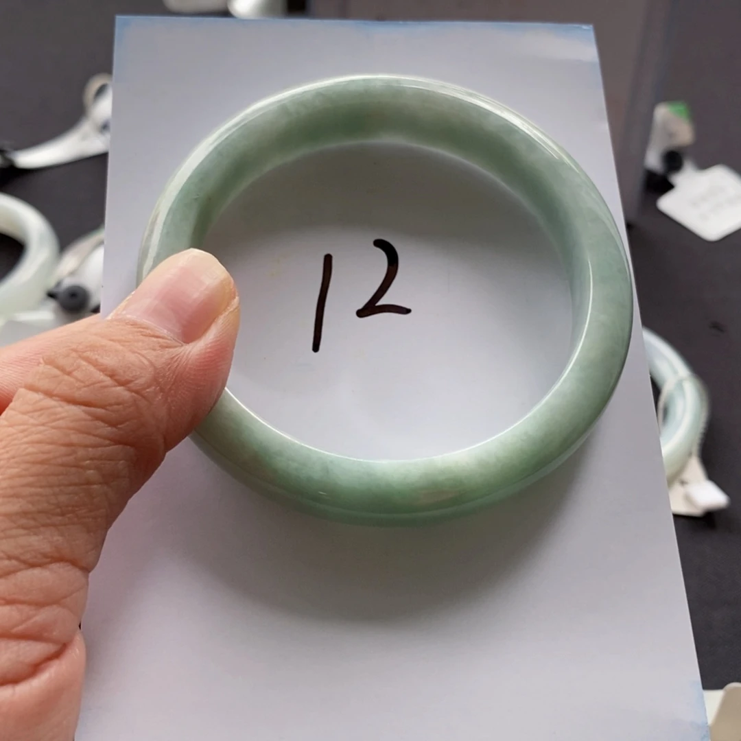 翡翠未镶嵌手镯手镯