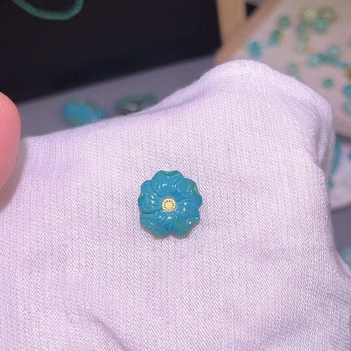 菲***呀未镶嵌绿松石珠宝半成品