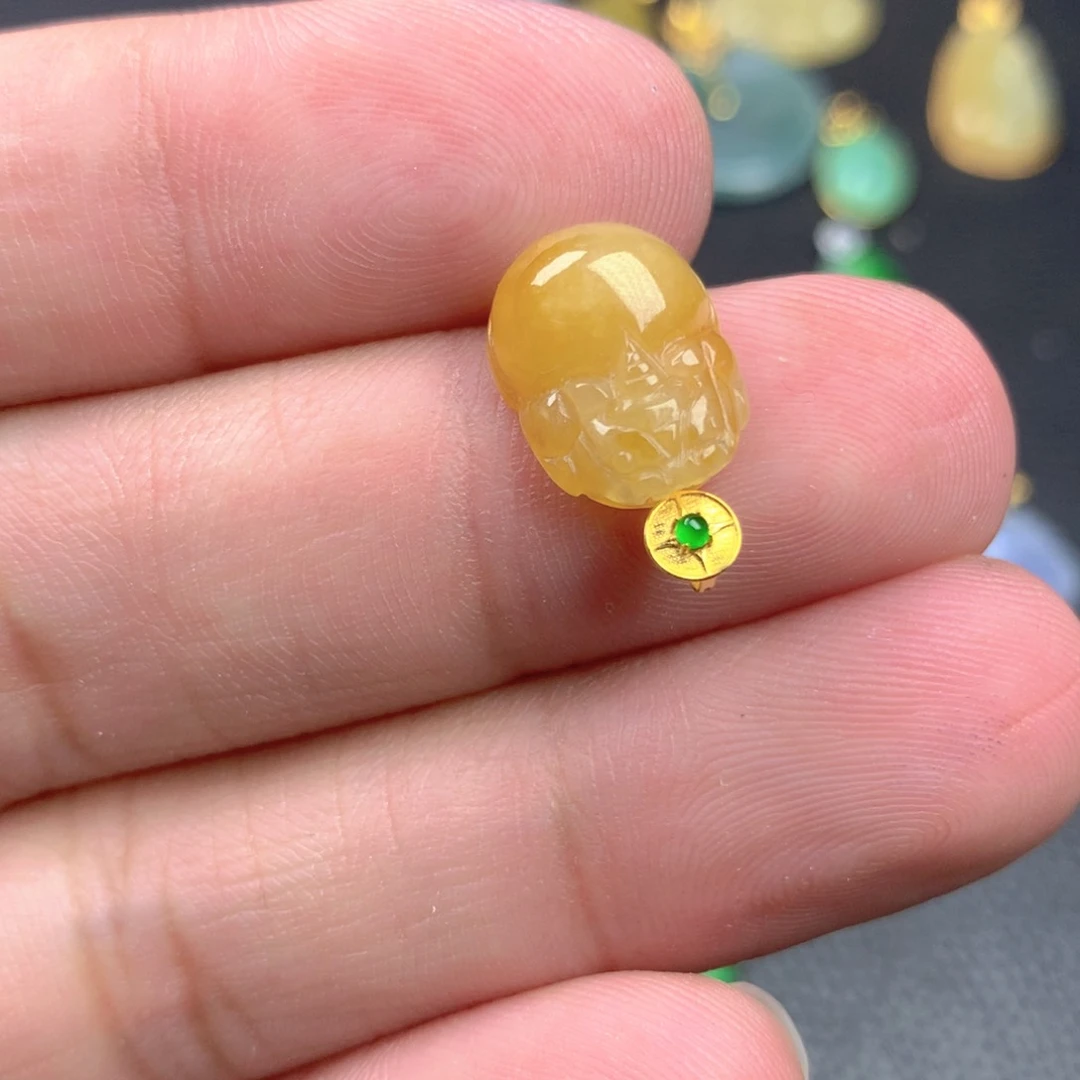 【闪购商品】颈饰18K金镶嵌翡翠