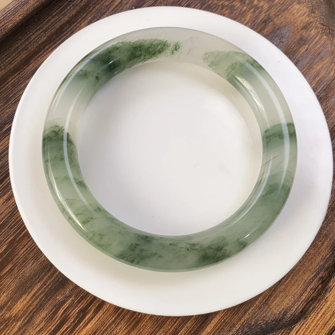 石英质玉未镶嵌手镯