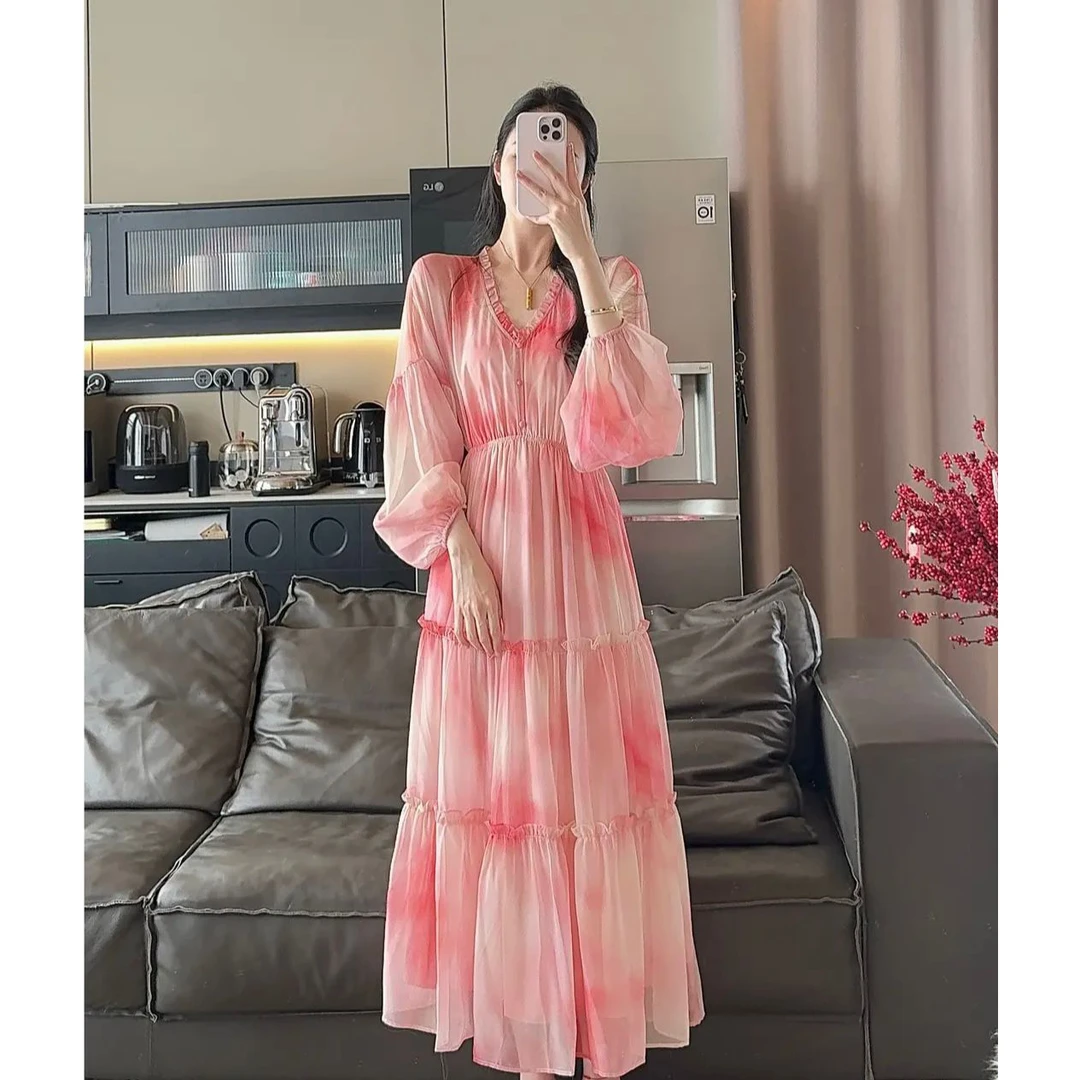 2025法式巴黎高级感大气锦鲤红温柔风V领气质甜美仙女连衣裙