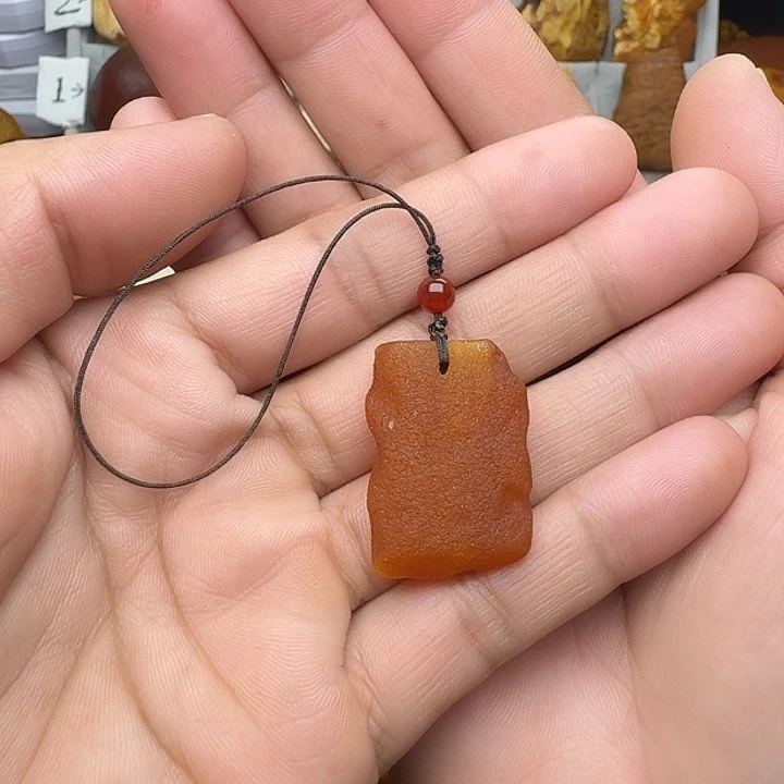 琥珀未镶嵌裸石天然蜜蜡手机吊坠
