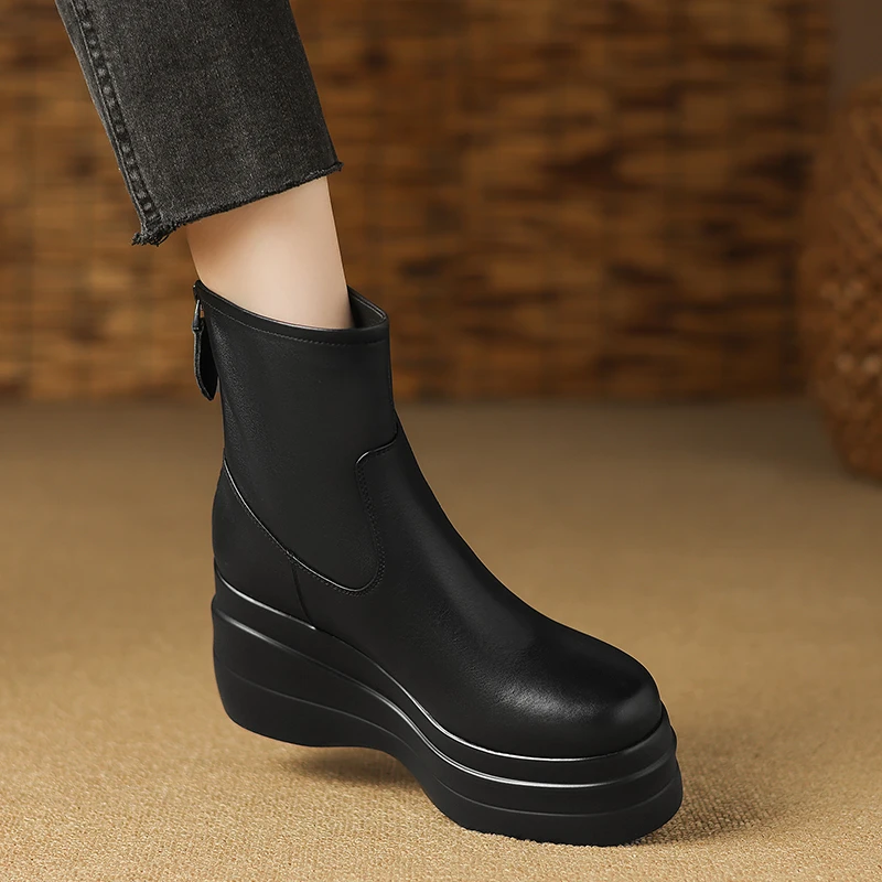 通勤百搭黑色牛皮女靴子小个子厚底增高坡跟短靴秋冬款加绒瘦瘦靴