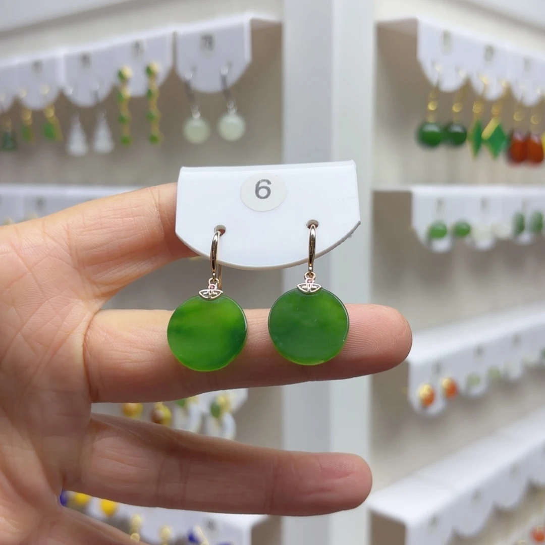 18K金镶嵌和田玉耳饰