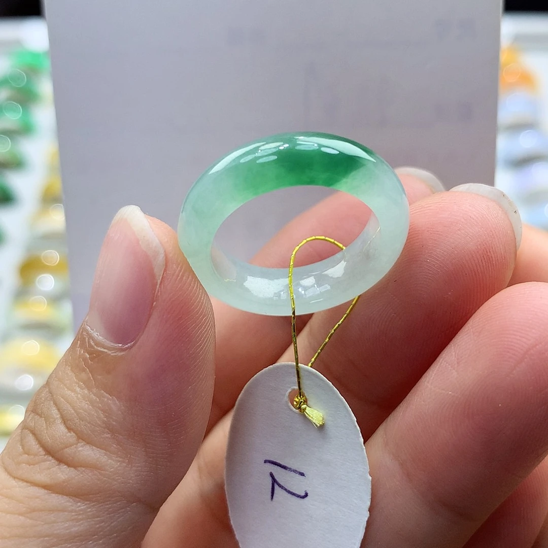 翡翠戒指未镶嵌12圈