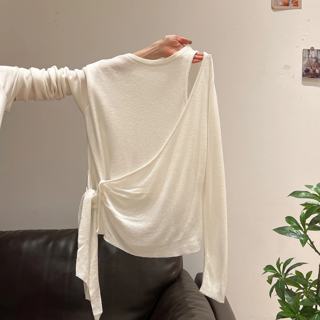 白色圆领简约高级气质感修身毛针织衫长袖女2025早秋新款绑带设计