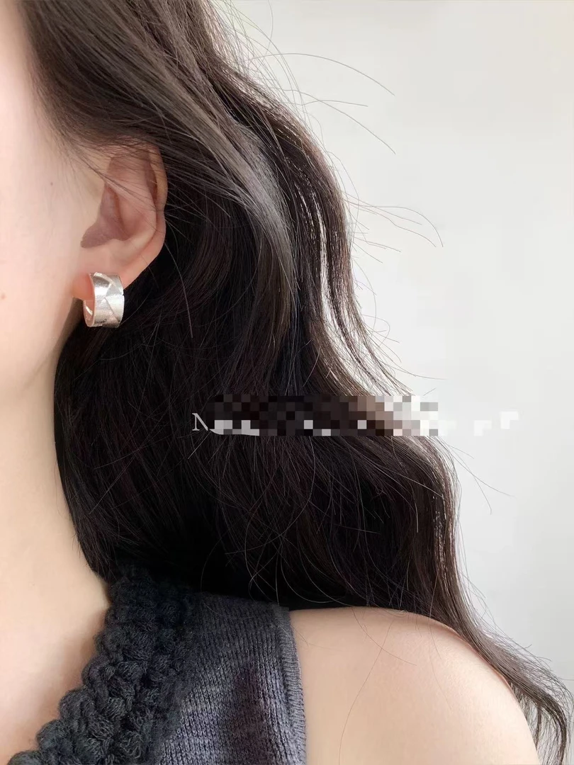 钛钢耳饰 钛钢耳饰 素图菱格纹拉丝小众设计高级感时尚耳扣