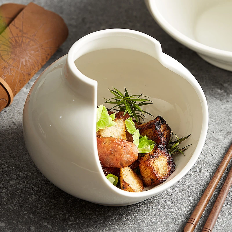 创意高档意境菜白瓷凉菜位上陶瓷餐具特色碗装菜酒店干冰盘子