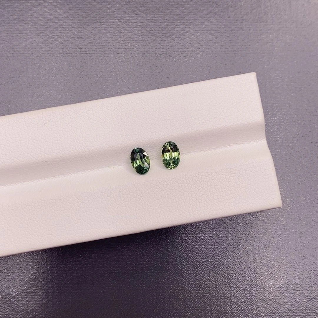 裸石蓝宝石1.4克拉 4*6mm