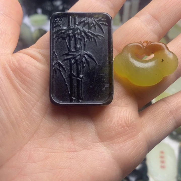 蛇纹石玉合金颈饰