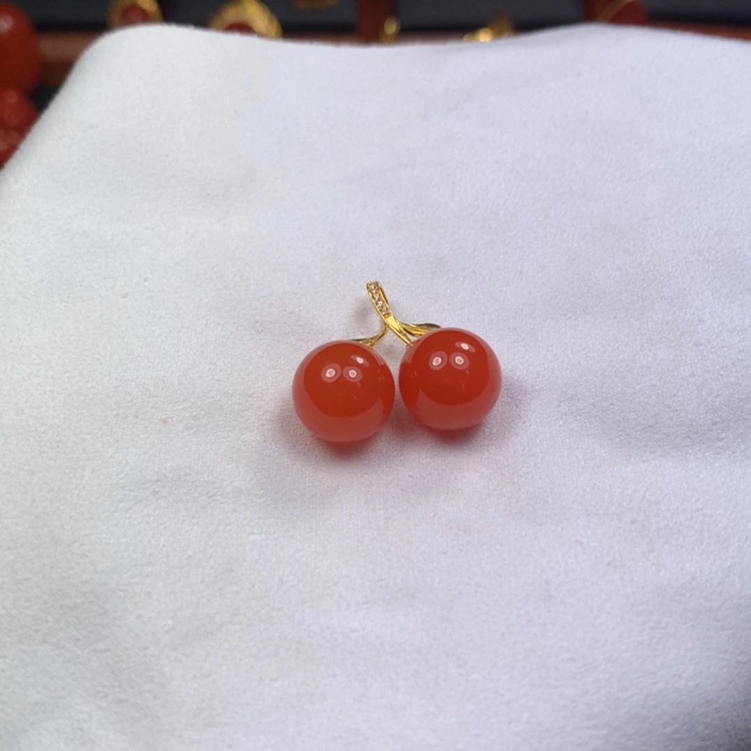 【闪购商品】18K金镶嵌吊坠南红玛瑙