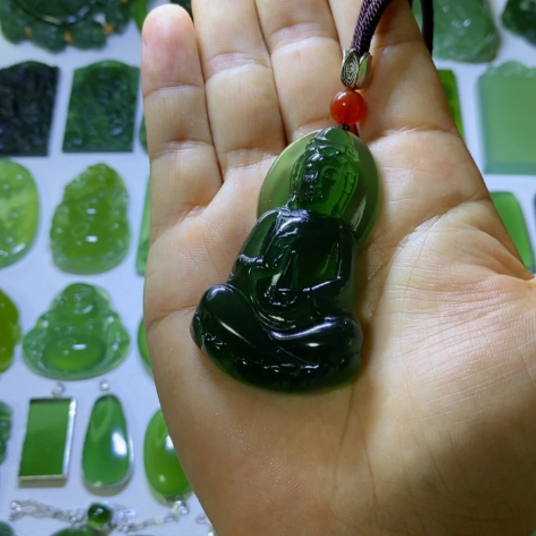 【闪购商品】蛇纹石玉未镶嵌颈饰庚****诞