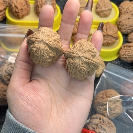 博***博文玩核桃吊坠21暴雪