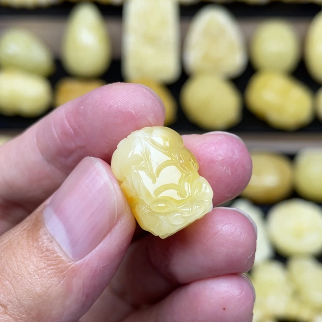 琥珀未镶嵌裸石琥珀蜜蜡
