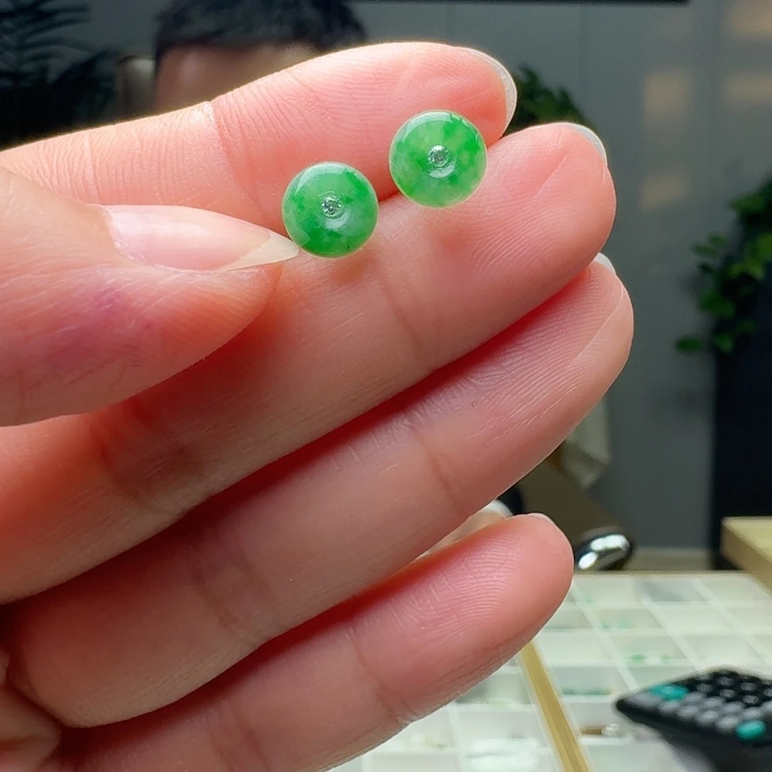 翡翠18K金镶嵌耳饰天然