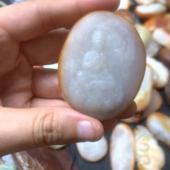 未镶嵌和田玉把件