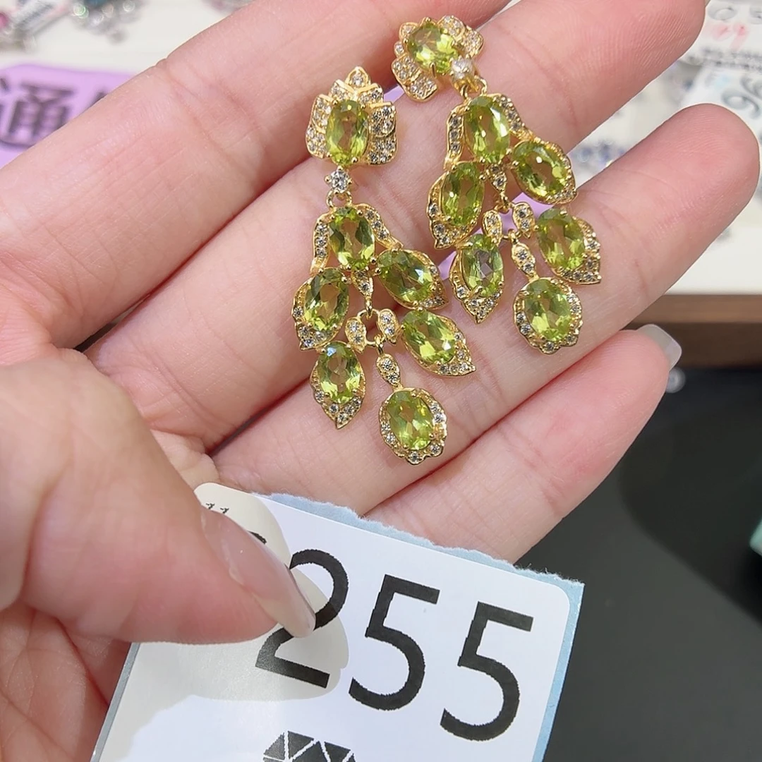 橄榄石珠宝奇石银S925镶嵌