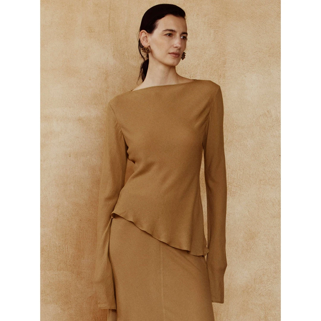 AUTI SEMINARIO羊毛斜摆打底长袖上衣AUT051UW03