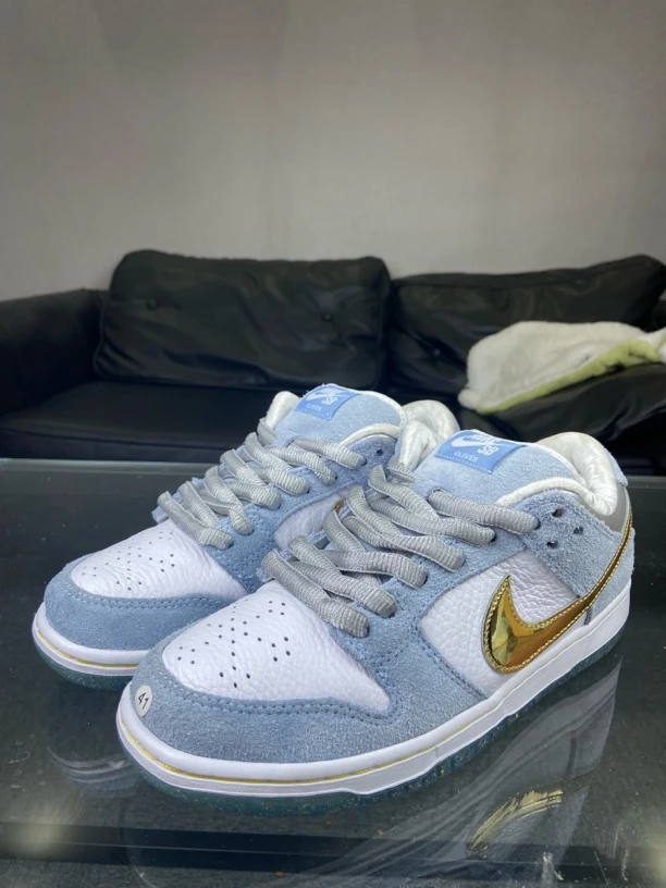 99新 NIKE/耐克 冰雪奇缘dunk sb41码配盒99新