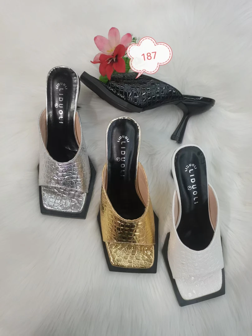 187-1夏季纯色单鞋凉鞋尖头罗马风方头气质时尚百搭