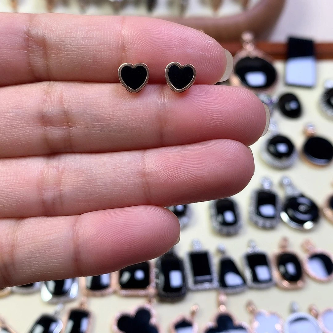 18K金镶嵌翡翠耳饰