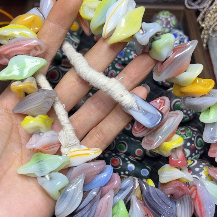 玻璃颈饰3771福利一条