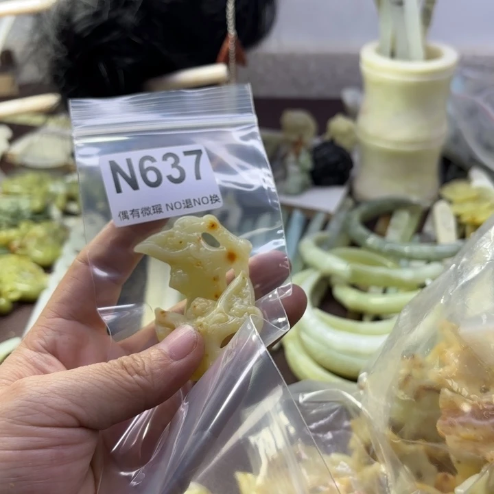 蛇纹石玉发饰合金挪*