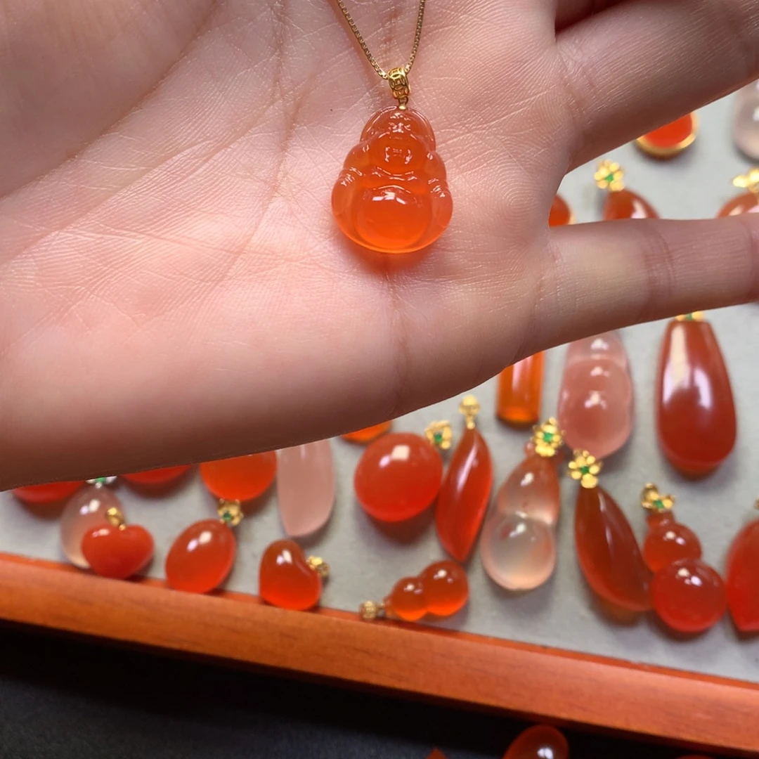 南红玛瑙未镶嵌颈饰