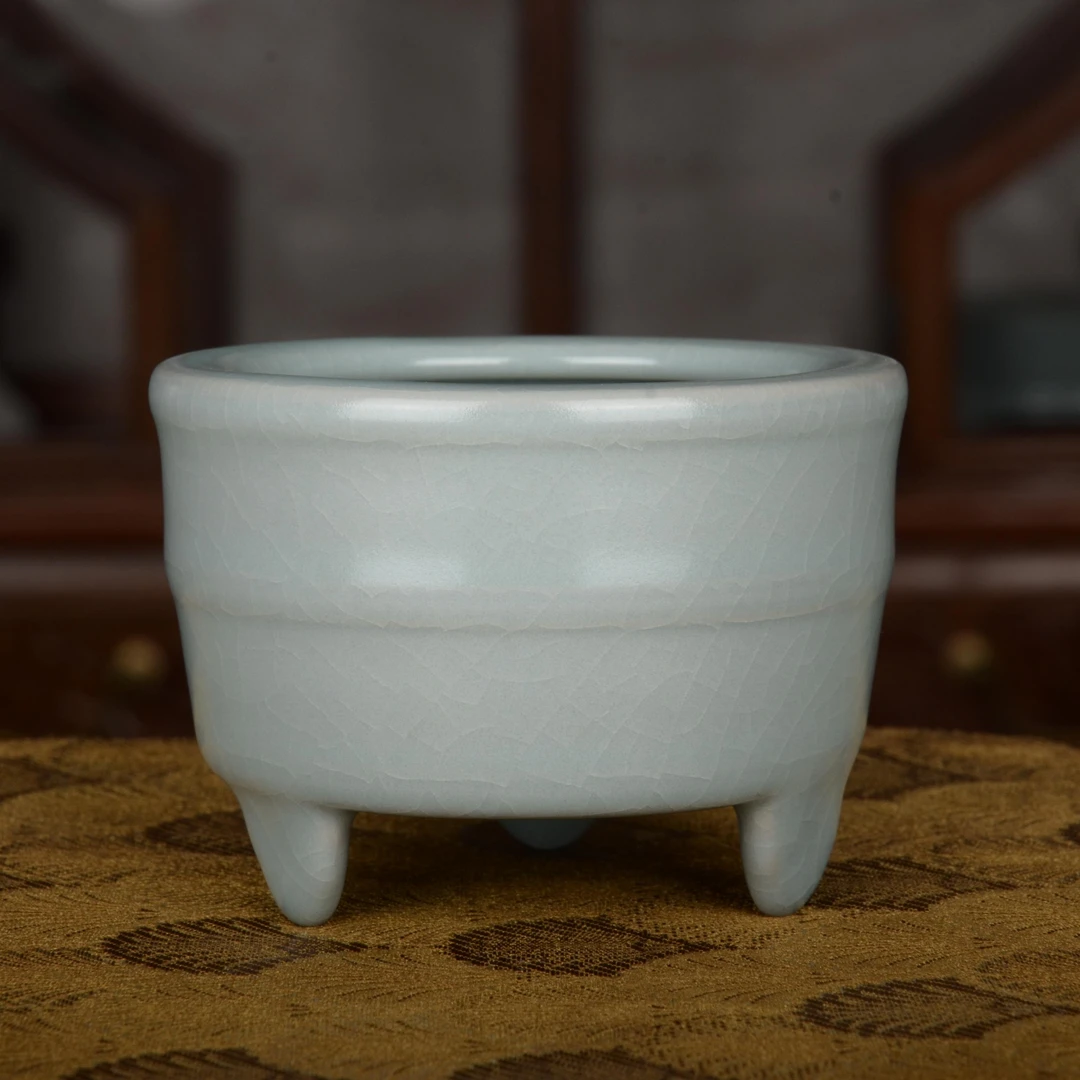 鸭嘴足香炉 口径约8cm