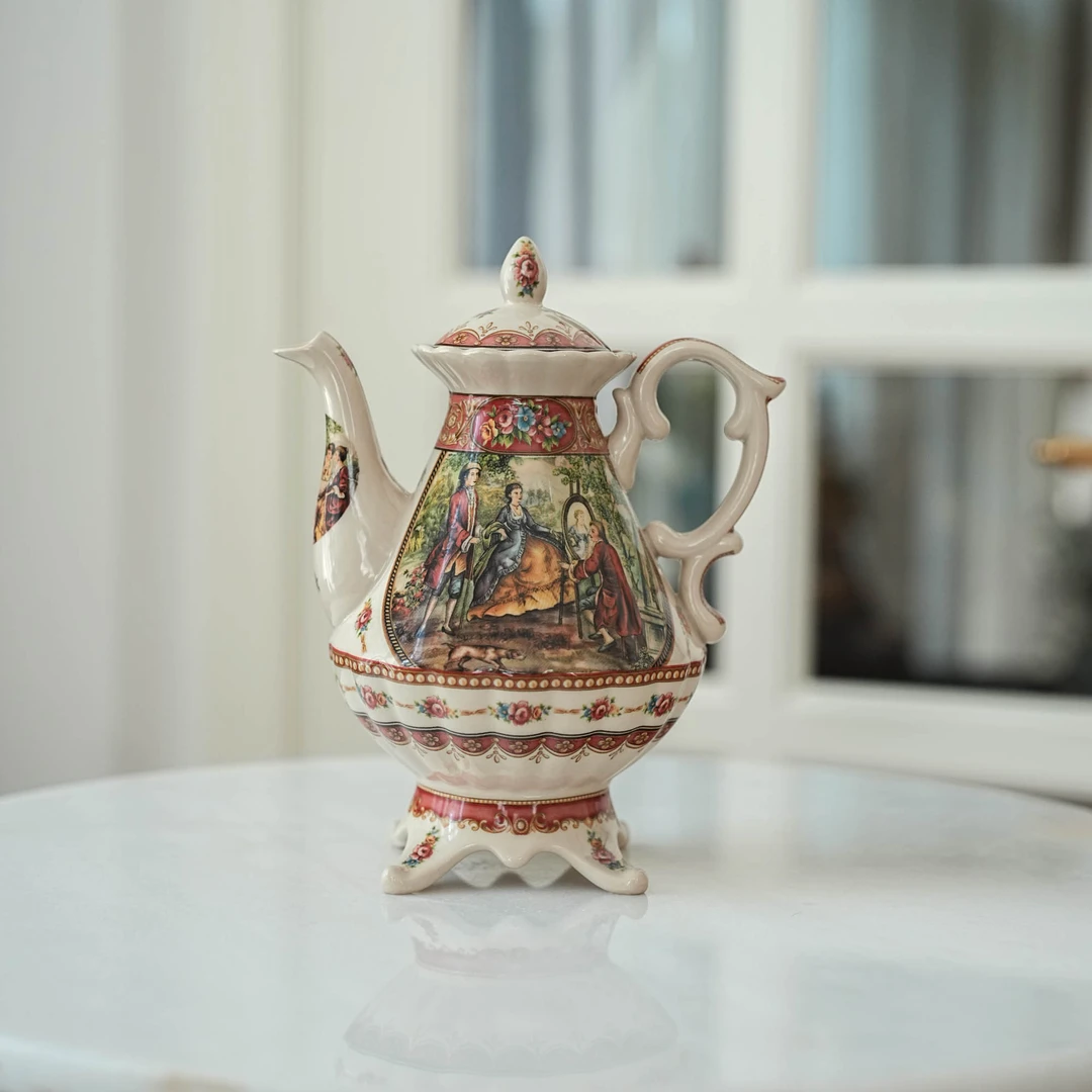 【奇居巍】西洋中古瓷器 法式人物咖啡壶#H2191