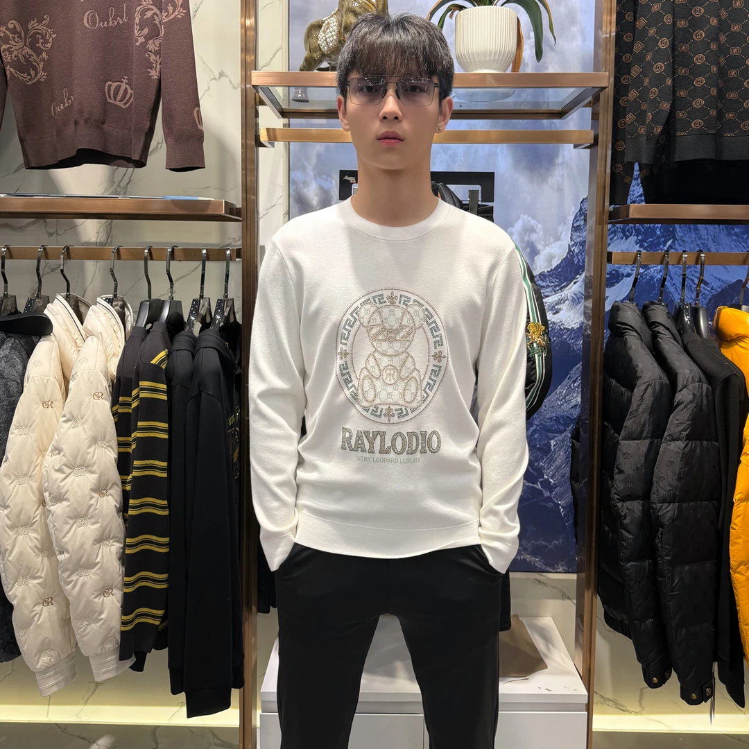 2025九狼谷555016男士秋冬时尚欧货烫钻打的衫