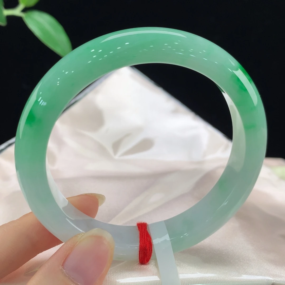 翡翠手镯未镶嵌111-0375