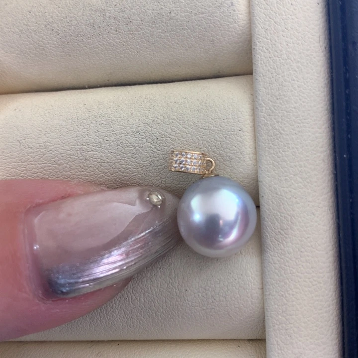 颈饰18K金镶嵌海水珍珠