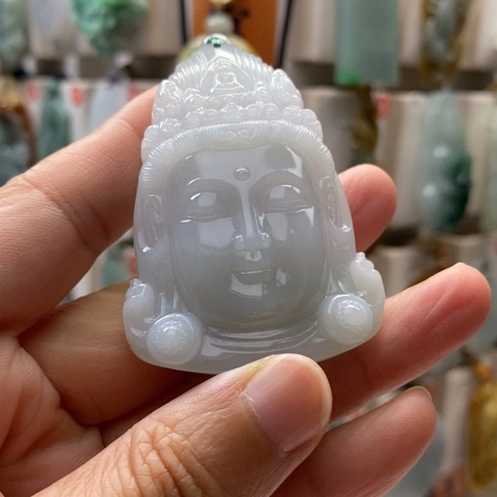 翡翠未镶嵌颈饰观音首