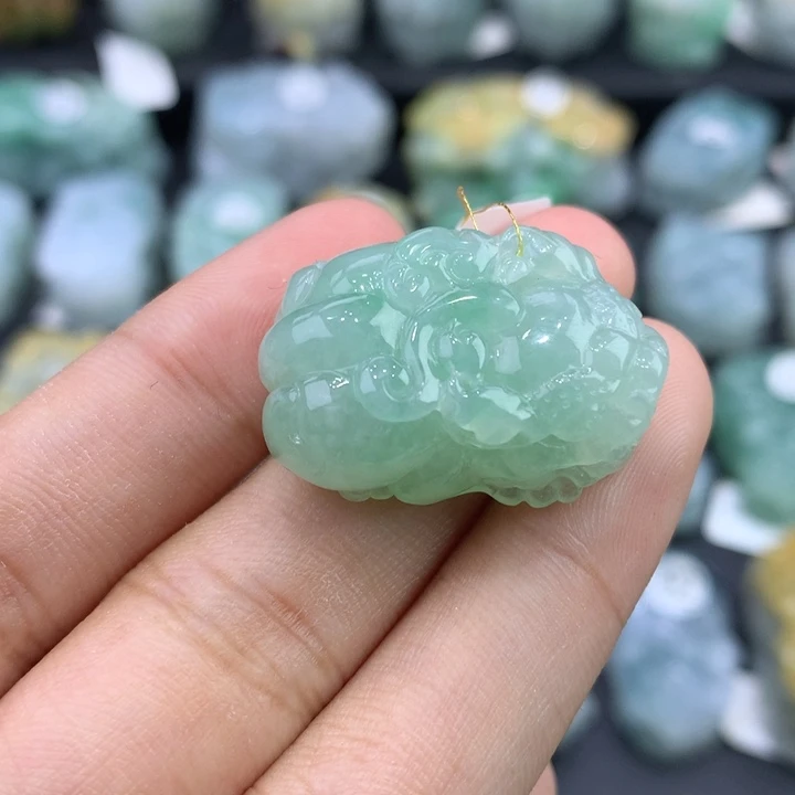 翡翠未镶嵌颈饰天然缅甸翡翠